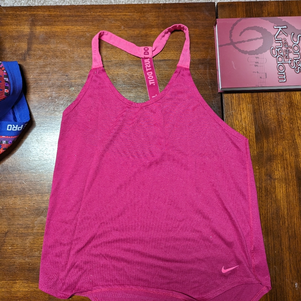 Nike Dri-fit Racer back Tank Top - S